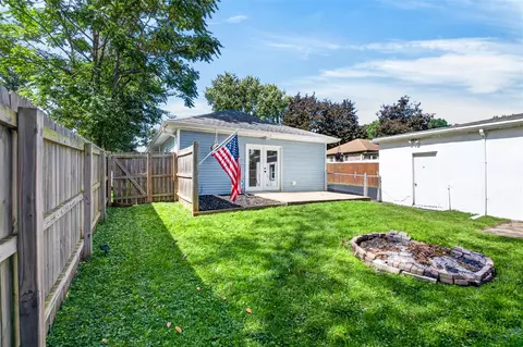 Exterior - 887 Bryant, Jackson, MI 49202 photo 13 of 16