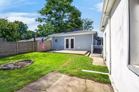 Exterior - 887 Bryant, Jackson, MI 49202 photo 11 of 16