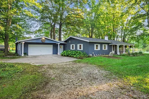 37016 64th, Paw Paw, MI 49079