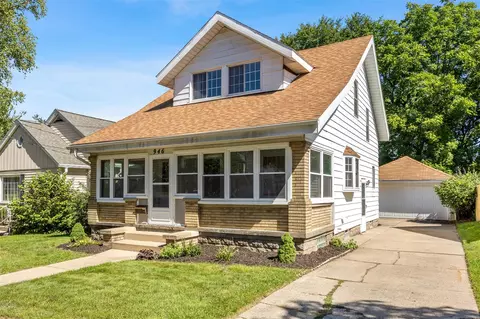 946 Frederick, Grand Rapids, MI 49504