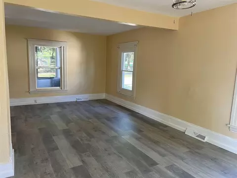 Living - 231 Rockwell, Jackson, MI 49203 photo 3 of 3