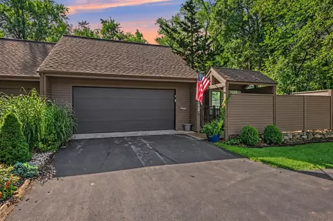 1020 Essex #26, Kalamazoo, MI 49008