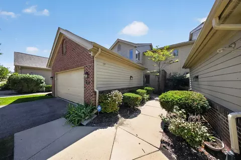 117 Ponds Vw, Ann Arbor, MI 48103