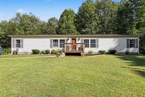 42825 32nd, Paw Paw, MI 49079