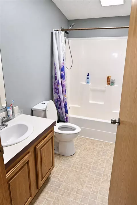 Bath - 733 N Main, Evart, MI 49631 photo 1 of 3