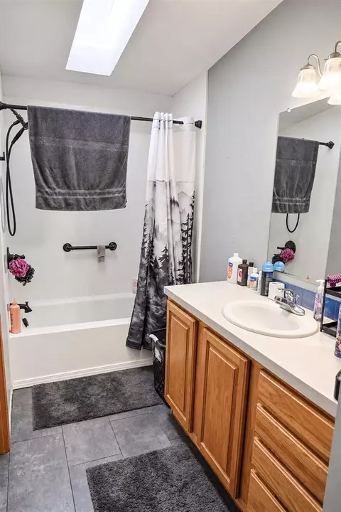 Bath - 733 N Main, Evart, MI 49631 photo 2 of 3