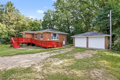 6221 Pierce, Coloma, MI 49038