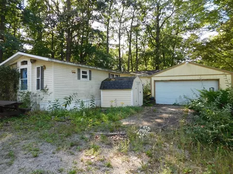 304 Magellan, Houghton Lake, MI 48629