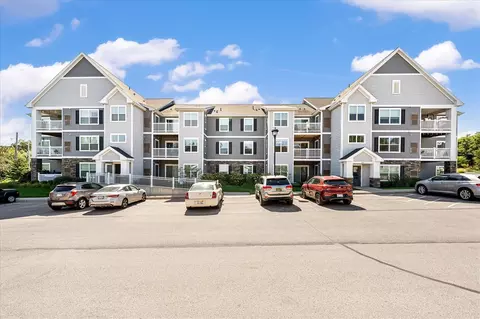 3167 Blairview #203, Kentwood, MI 49512
