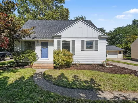 1243 NE Northlawn, Grand Rapids, MI 49505