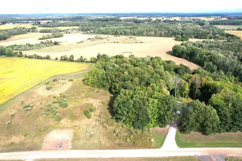 W Waters Edge Dr, Scottville, MI 49454