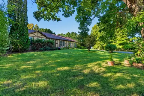 Exterior - 6137 Young, Jackson, MI 49201 photo 2 of 7
