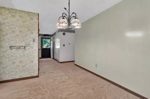 Entry Way - 6137 Young, Jackson, MI 49201 photo 1 of 2