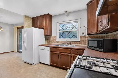 Kitchen - 6137 Young, Jackson, MI 49201 photo 2 of 2