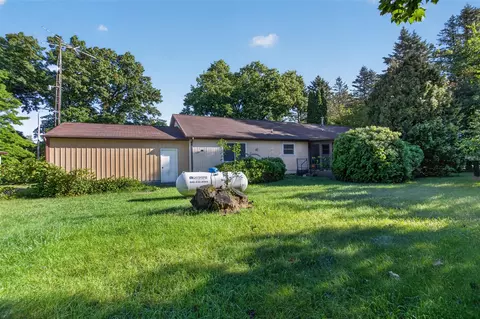 Exterior - 6137 Young, Jackson, MI 49201 photo 4 of 7