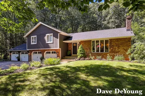 5525 164th, West Olive, MI 49460