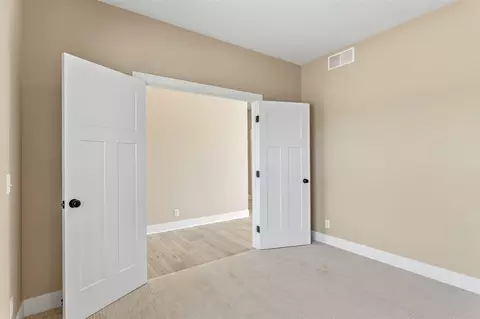 Bedroom - 2975 Colfax, Douglas, MI 49406 photo 4 of 5