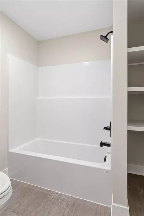Bath - 2975 Colfax, Douglas, MI 49406 photo 5 of 5