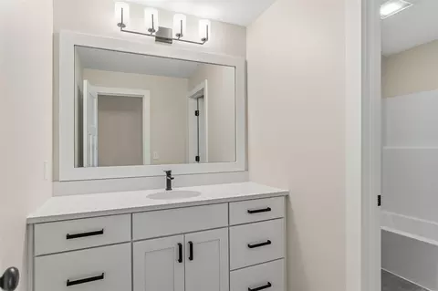 Bath - 2975 Colfax, Douglas, MI 49406 photo 4 of 5