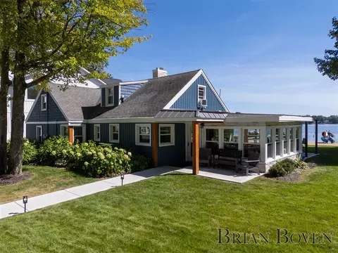 7080 Silver Lk, Rockford, MI 49341