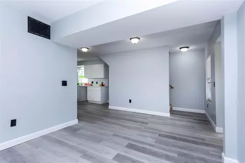 Living - 22714 Heussner, Warren, MI 48089 photo 2 of 2