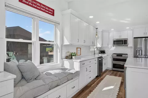 Kitchen - 10725 Arrowhead, Jerome, MI 49249 photo 8 of 12