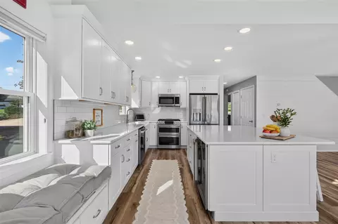 Kitchen - 10725 Arrowhead, Jerome, MI 49249 photo 10 of 12