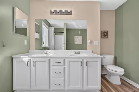 Bath - 10725 Arrowhead, Jerome, MI 49249 photo 2 of 6