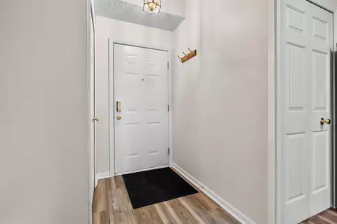 Entry Way - 344 Westbrook, Marshall, MI 49068 photo 1 of 2