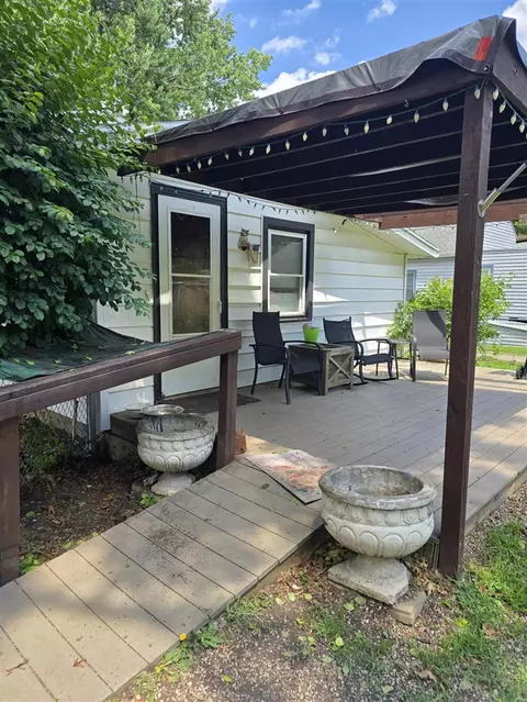 Exterior - 737 Royal, Jackson, MI 49202 photo 2 of 5