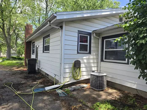 Exterior - 737 Royal, Jackson, MI 49202 photo 3 of 5