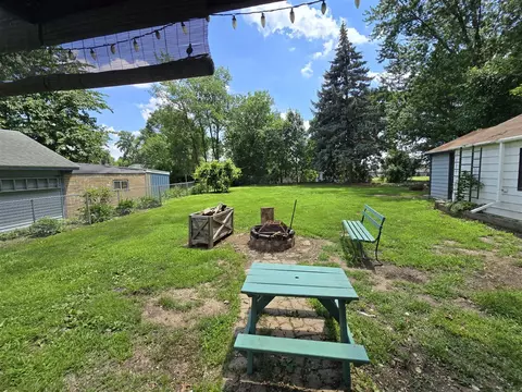 Exterior - 737 Royal, Jackson, MI 49202 photo 4 of 5