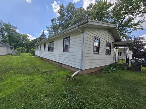 Other - 737 Royal, Jackson, MI 49202 photo 2 of 13
