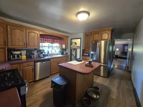 Kitchen - 737 Royal, Jackson, MI 49202 photo 2 of 2
