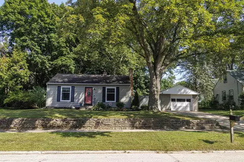 2910 Cheney, Grand Rapids, MI 49505