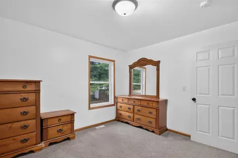 Bedroom - 332 Cherokee, Jackson, MI 49202 photo 6 of 8