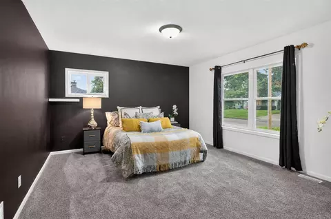 Bedroom - 332 Cherokee, Jackson, MI 49202 photo 1 of 8