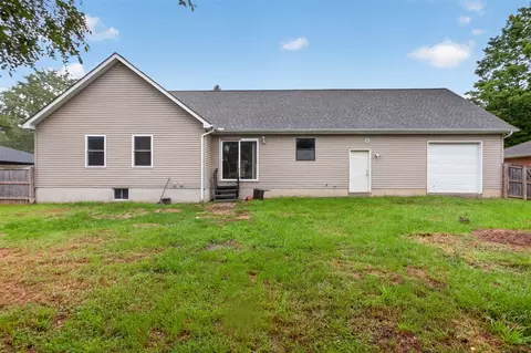 Exterior - 332 Cherokee, Jackson, MI 49202 photo 2 of 7