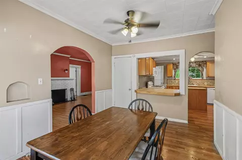 Dining - 113 N Gorham, Jackson, MI 49202 photo 2 of 2