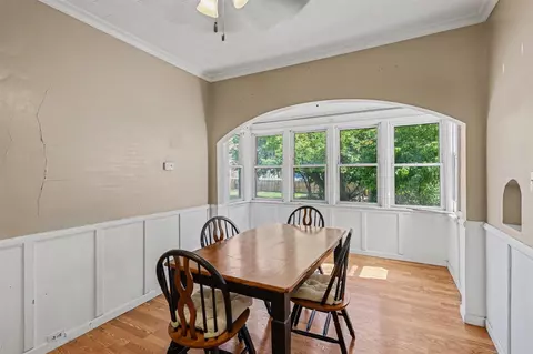 Dining - 113 N Gorham, Jackson, MI 49202 photo 1 of 2