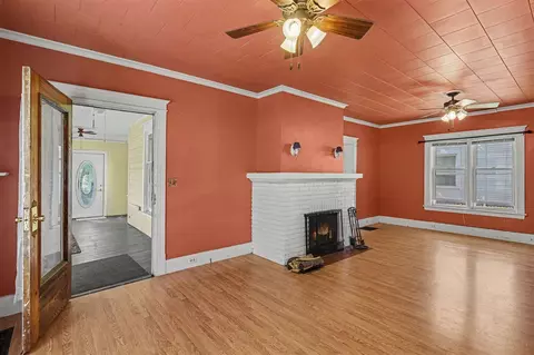 Living - 113 N Gorham, Jackson, MI 49202 photo 3 of 3