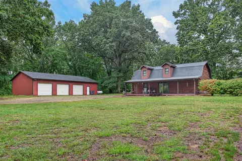 532 49th, Grand Junction, MI 49056