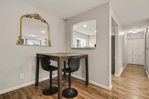 Dining - 724 Crescent, Jackson, MI 49203 photo 1 of 1