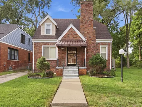 21151 Santa Clara, Detroit, MI 48219