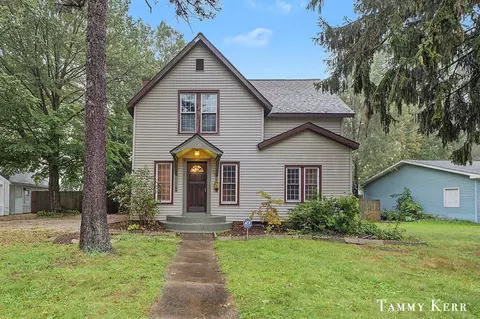 826 Phoenix, South Haven, MI 49090