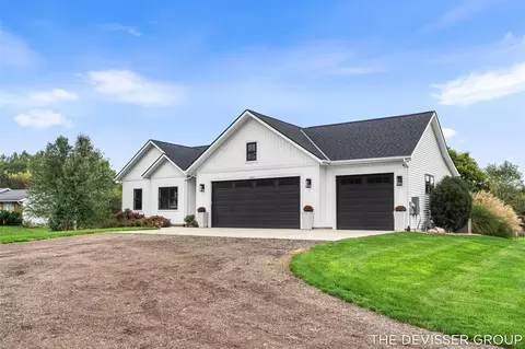 Exterior - 3665 Trestle Brg, Hamilton, MI 49419 photo 4 of 21