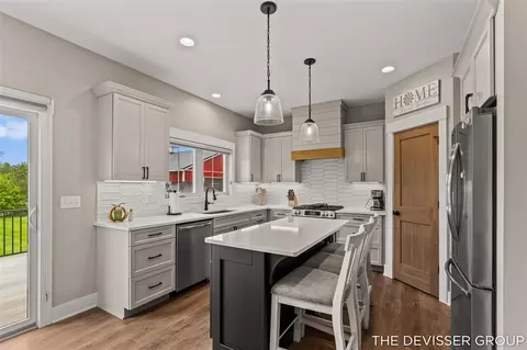 Kitchen - 3665 Trestle Brg, Hamilton, MI 49419 photo 6 of 6