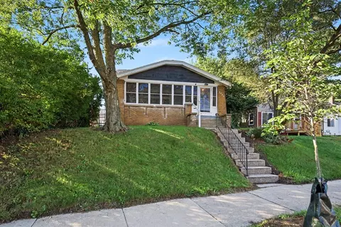 1036 Dickinson, Grand Rapids, MI 49507