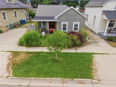 413 N 6th, Grand Haven, MI 49417