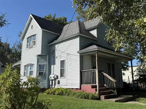 746 Jackson, Kalamazoo, MI 49001